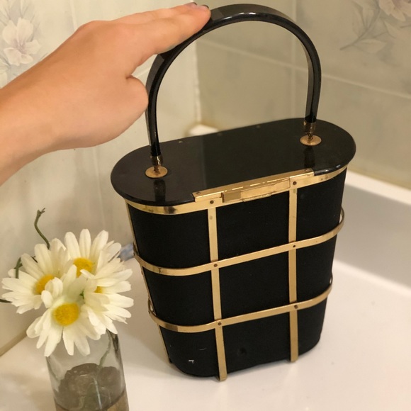 Faux Luxury Handbag💎 - Picture 2 of 6